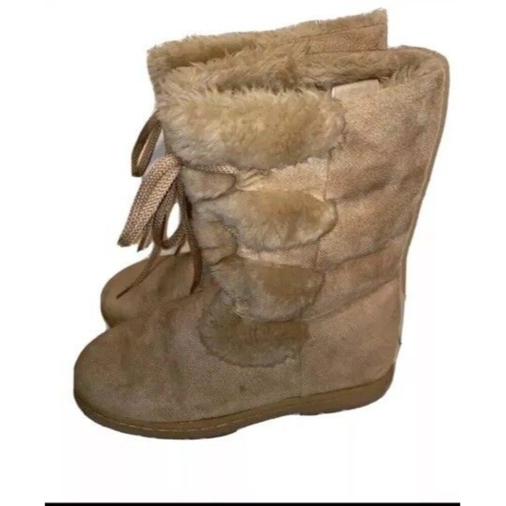 Rue 21 Women’s Beige Large Snow Boots